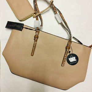 Large carryall Handbag with Wallet in Tan